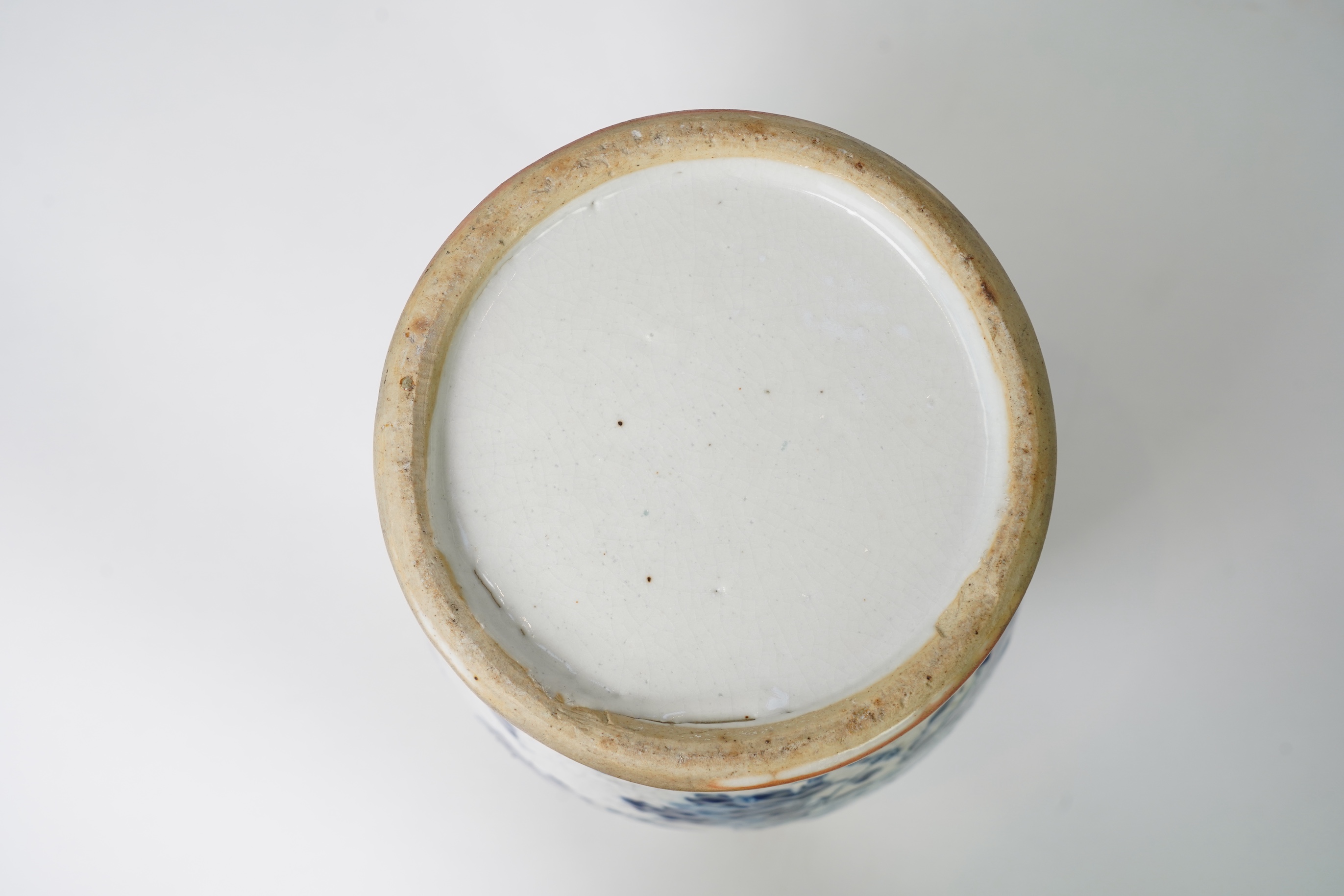 A Chinese blue and white crackle glaze baluster vase and cover, early 20th century